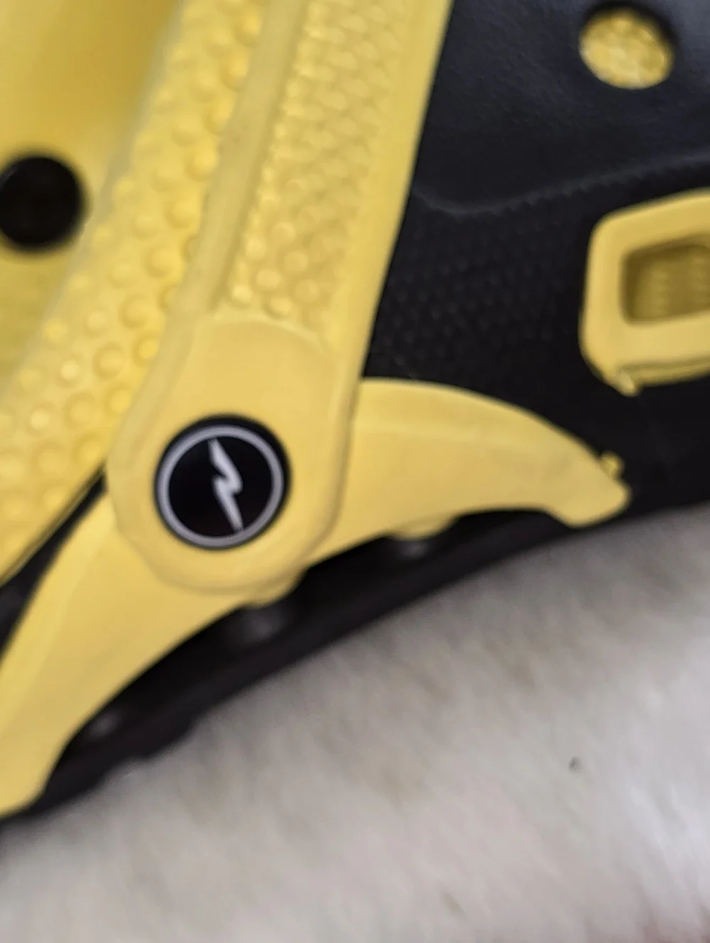 Nitro Mens Black & Yellow Slip-On Clogs